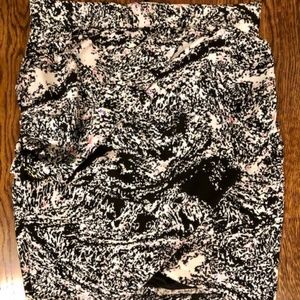 Pleated, black and white printed skirt